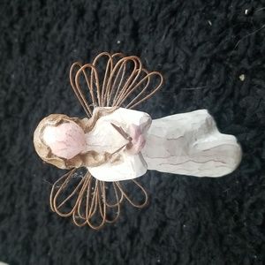 Willow tree 'angel of freedom'